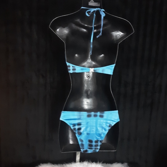 SWIMWEAR - Picture 2 of 3